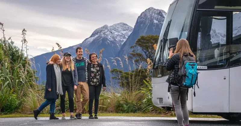 Escursione in pullman e crociera a Milford Sound da Queenstown
